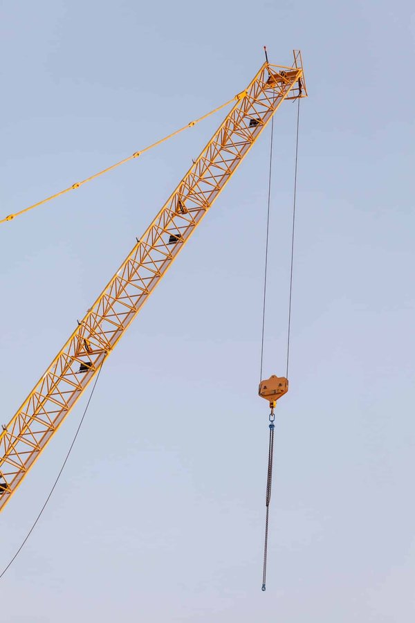 Mini-grue d'occasion : pratique et fiable