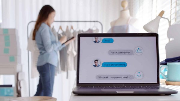 L'éthique de l'interaction homme-machine dans le contexte des chatbots